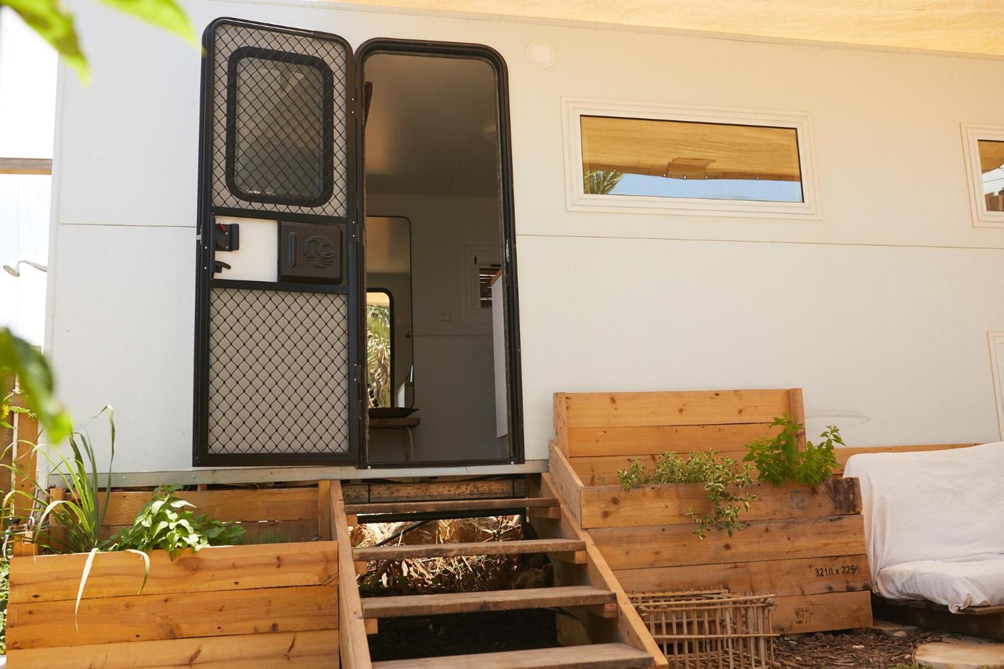 Holiday home קרוואן מול הים *