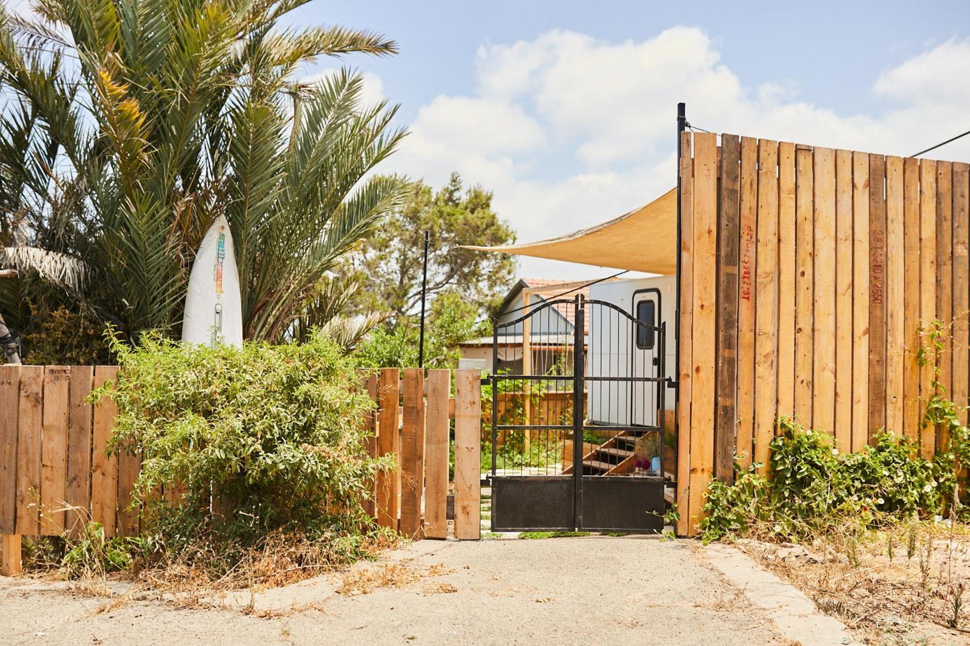 Holiday home קרוואן מול הים *