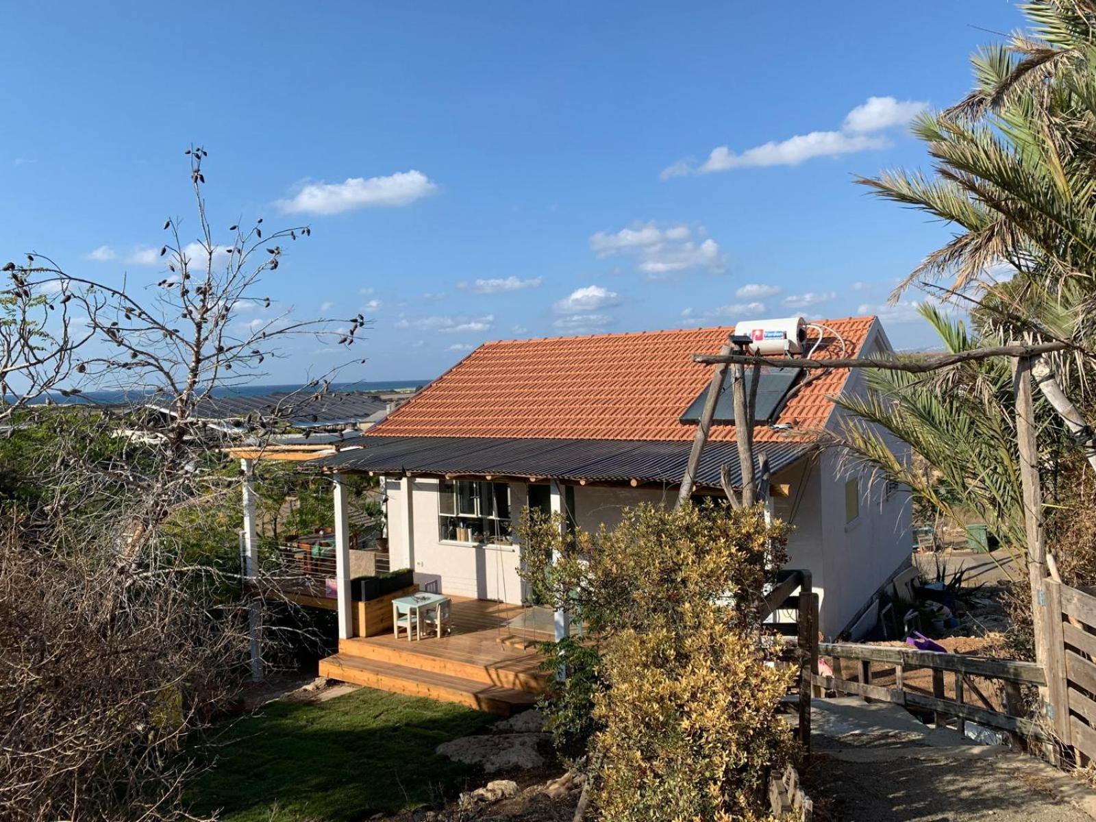 קרוואן מול הים * HaBonim